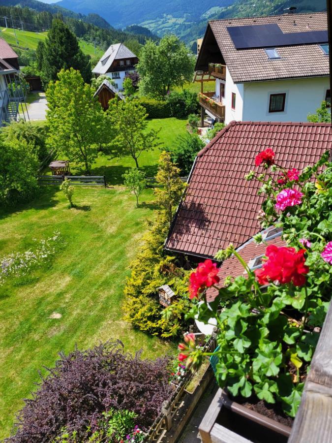 Appartements Hoeller Санкт Лоренцен об Мурау Екстериор снимка